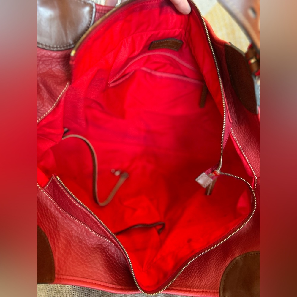 Dooney & Bourke Red Leather Hobo w/Brown Trim EXCELLENT RARELY USED CONDITION - Picture 9 of 13
